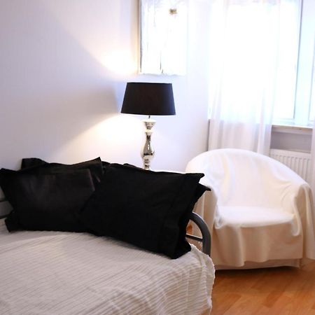 Moderne Studio Apartments Und 4 Zimmer Wohnungen In Oberhausen, Ideal Fuer Geschaeftsreisende Und Monteure エクステリア 写真