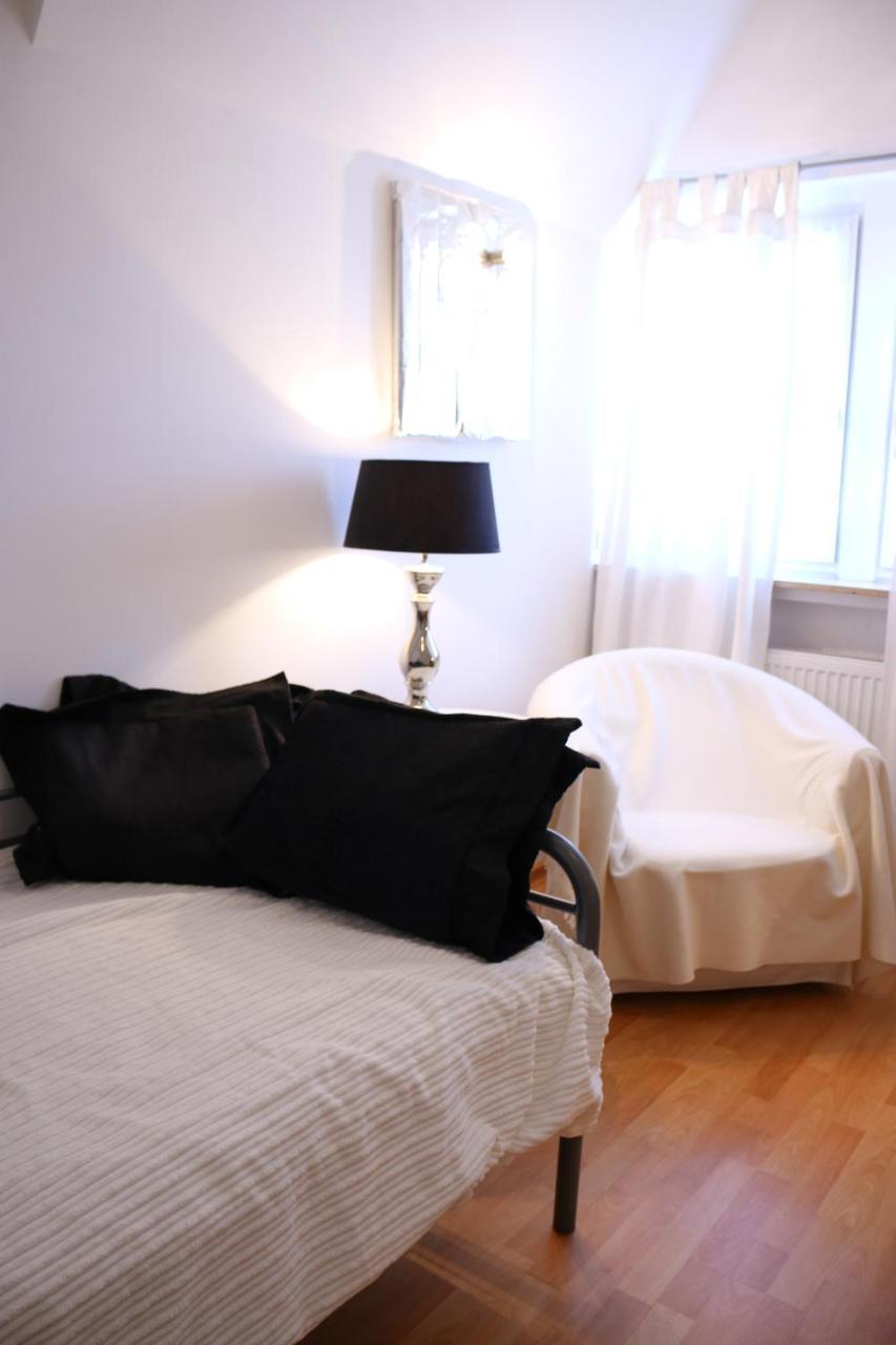 Moderne Studio Apartments Und 4 Zimmer Wohnungen In Oberhausen, Ideal Fuer Geschaeftsreisende Und Monteure エクステリア 写真