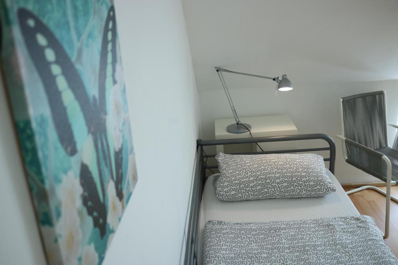 Moderne Studio Apartments Und 4 Zimmer Wohnungen In Oberhausen, Ideal Fuer Geschaeftsreisende Und Monteure エクステリア 写真