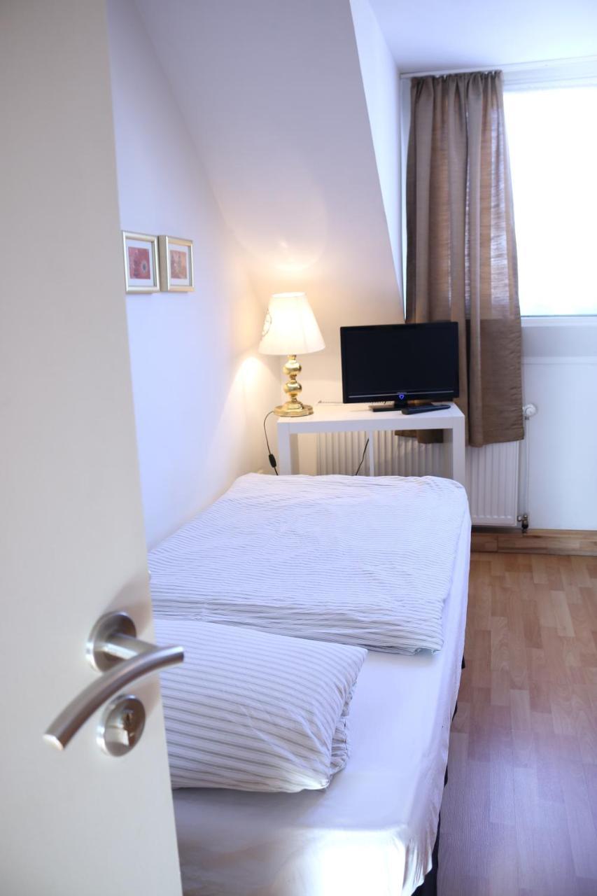 Moderne Studio Apartments Und 4 Zimmer Wohnungen In Oberhausen, Ideal Fuer Geschaeftsreisende Und Monteure エクステリア 写真