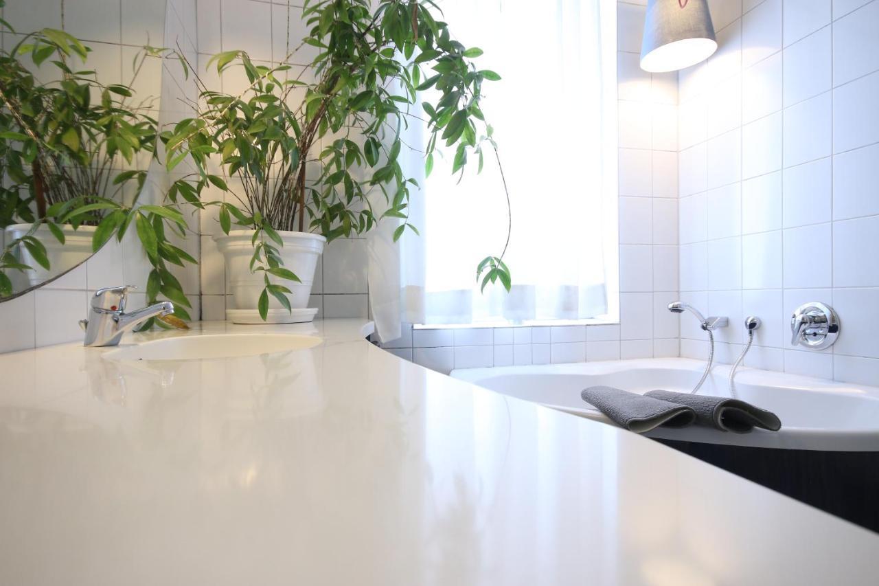 Moderne Studio Apartments Und 4 Zimmer Wohnungen In Oberhausen, Ideal Fuer Geschaeftsreisende Und Monteure エクステリア 写真
