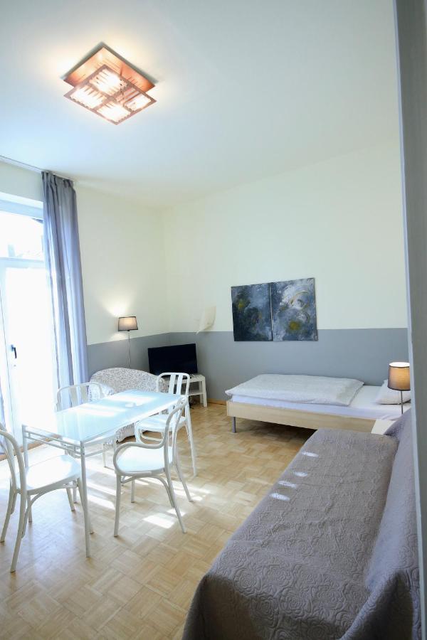 Moderne Studio Apartments Und 4 Zimmer Wohnungen In Oberhausen, Ideal Fuer Geschaeftsreisende Und Monteure エクステリア 写真